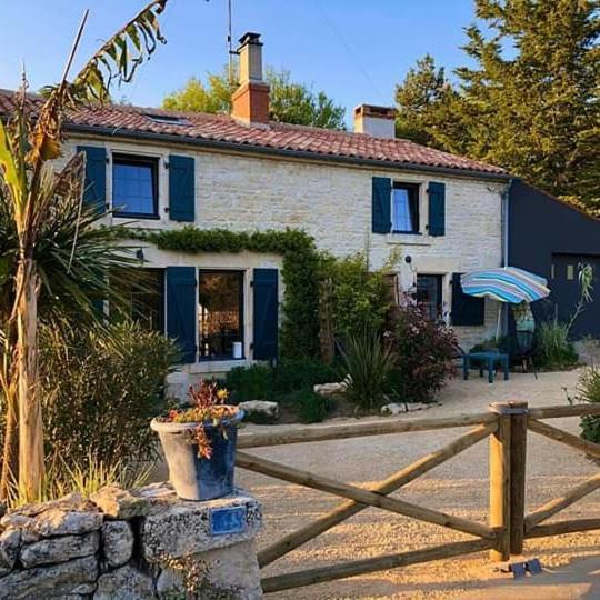 Refuge De Campagne "La Grange A Meme " Chaix Exterior foto